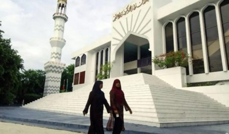 المعتقدات الدينية المالديف (4)