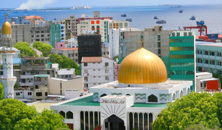 سكان المالديف... مسلمون (1)