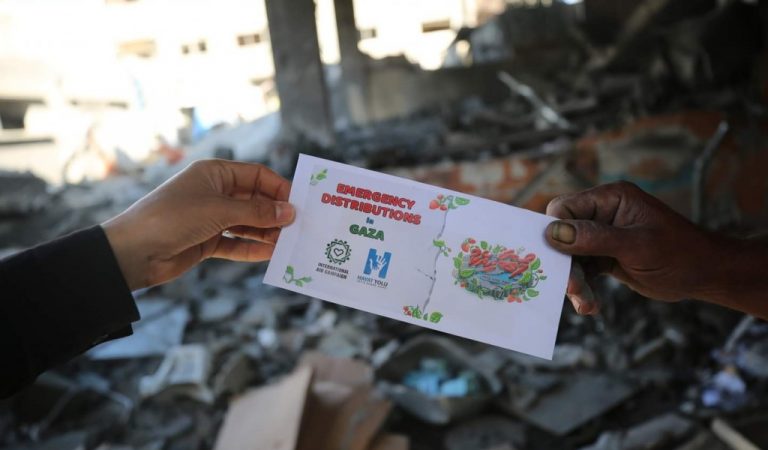 مساعدات جزر المالديف تساعد في تشغيل مستشفى الشفاء في غزة ، وتساعد 90 أسرة في مدينة غزة