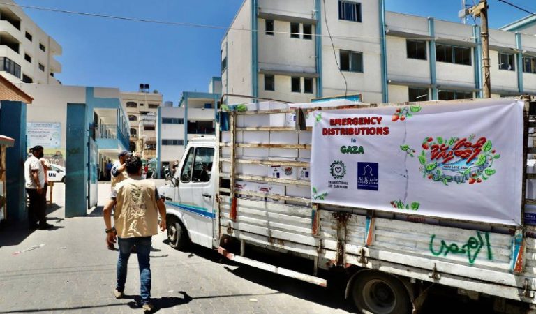 مساعدات جزر المالديف توفر الغذاء لـ 2،100 عائلة في فلسطين Maldives